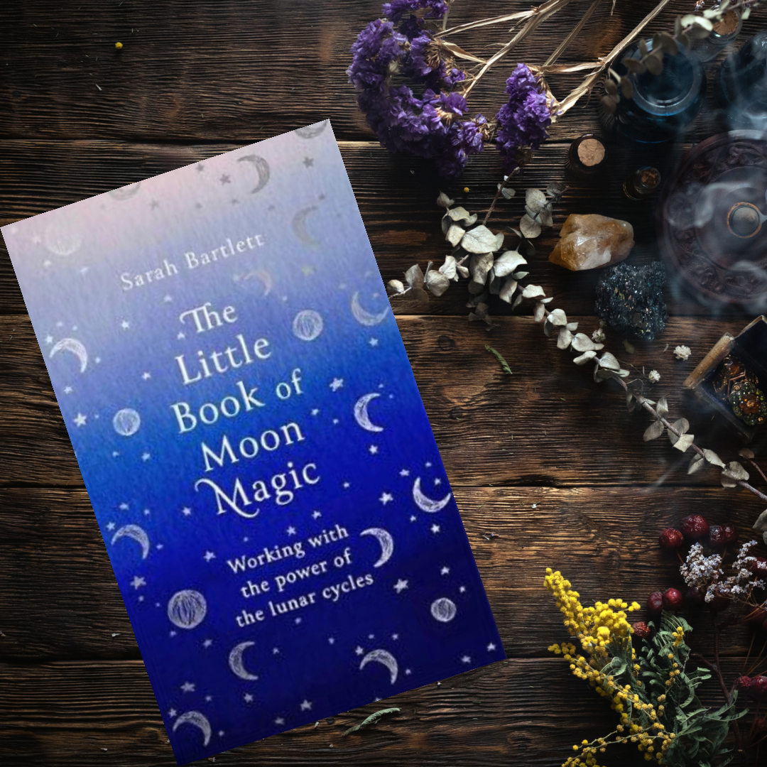 Little Book of Moon Magic - Sarah Bartlett (scuffed*)